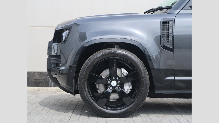 2024 認定中古車 Land Rover Defender 90 カルパチアングレイ D300 AWD（AT） X-DYNAMIC HSE