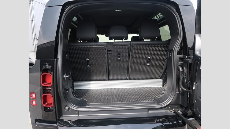 2024 認定中古車 Land Rover Defender 90 カルパチアングレイ D300 AWD（AT） X-DYNAMIC HSE
