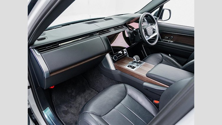 2023 認定中古車 Land Rover Range Rover オストゥーニパールホワイト D300 AWD MHEV（AT） スタンダードホイールベース AUTOBIOGRAPHY