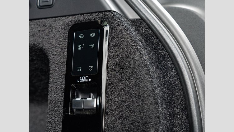 2023 認定中古車 Land Rover Range Rover オストゥーニパールホワイト D300 AWD MHEV（AT） スタンダードホイールベース AUTOBIOGRAPHY