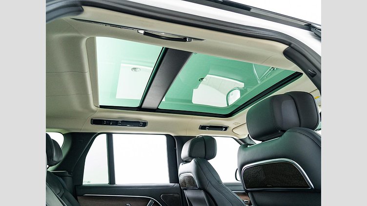 2023 認定中古車 Land Rover Range Rover オストゥーニパールホワイト D300 AWD MHEV（AT） スタンダードホイールベース AUTOBIOGRAPHY