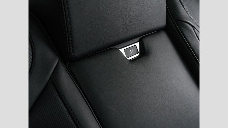 2023 認定中古車 Land Rover Range Rover オストゥーニパールホワイト D300 AWD MHEV（AT） スタンダードホイールベース AUTOBIOGRAPHY
