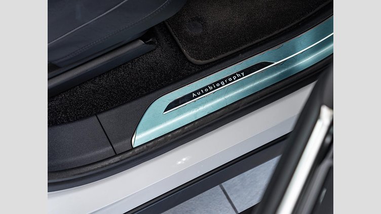 2023 認定中古車 Land Rover Range Rover オストゥーニパールホワイト D300 AWD MHEV（AT） スタンダードホイールベース AUTOBIOGRAPHY