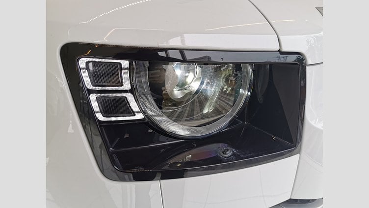 2024 認定中古車 Land Rover Defender 90 フジホワイト P300 AWD（AT） SE
