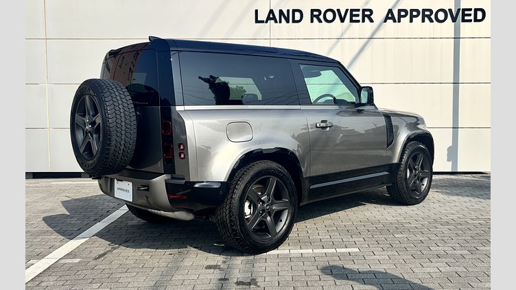 2024 認定中古車 Land Rover Defender 90 シリコンシルバー D300 AWD（AT） X-DYNAMIC SE