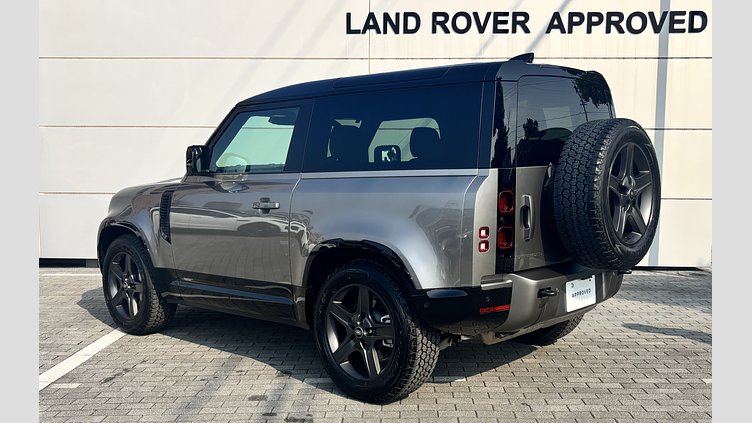 2024 認定中古車 Land Rover Defender 90 シリコンシルバー D300 AWD（AT） X-DYNAMIC SE
