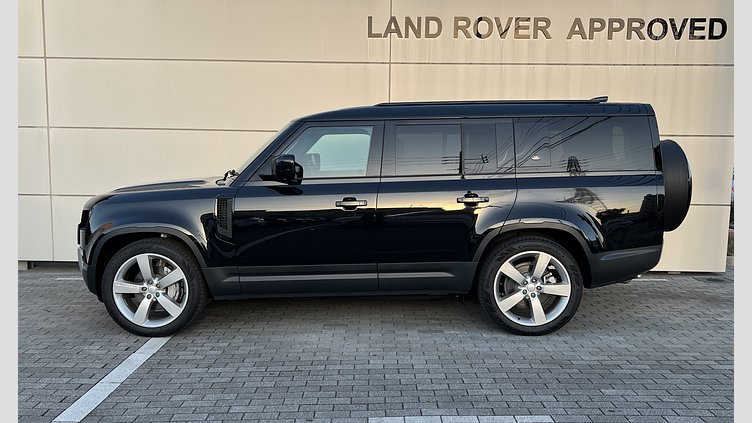 2024 認定中古車 Land Rover Defender 130 サントリーニブラック D300 AWD（AT） SE