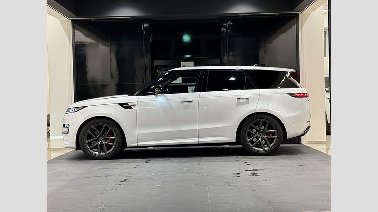 2024 認定中古車 Land Rover Range Rover Sport オストゥーニパールホワイト D300マイルドハイブリッド スタンダードホイールベース Dynamic SE