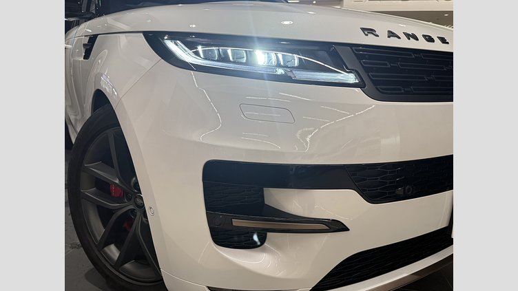 2024 認定中古車 Land Rover Range Rover Sport オストゥーニパールホワイト D300マイルドハイブリッド スタンダードホイールベース Dynamic SE