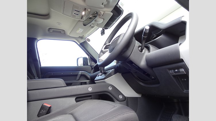 2020 認定中古車 Land Rover Defender 110 タスマンブルー P300 AWD（AT） 300PS