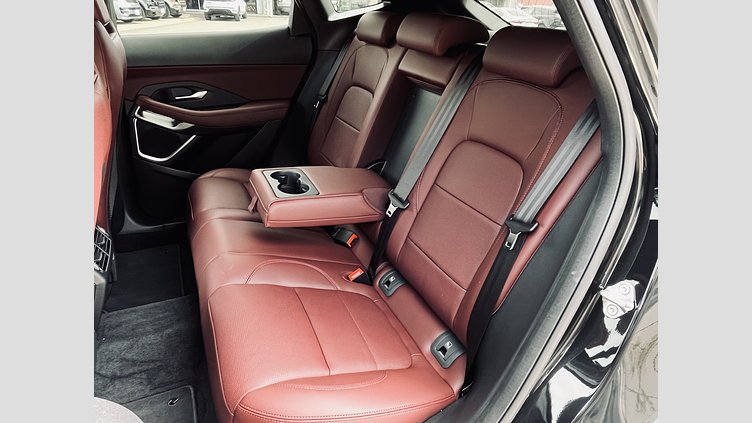 2024 認定中古車 Jaguar E-Pace サントリーニブラック P250 AWD（オートマチック） R-DYNAMIC SE