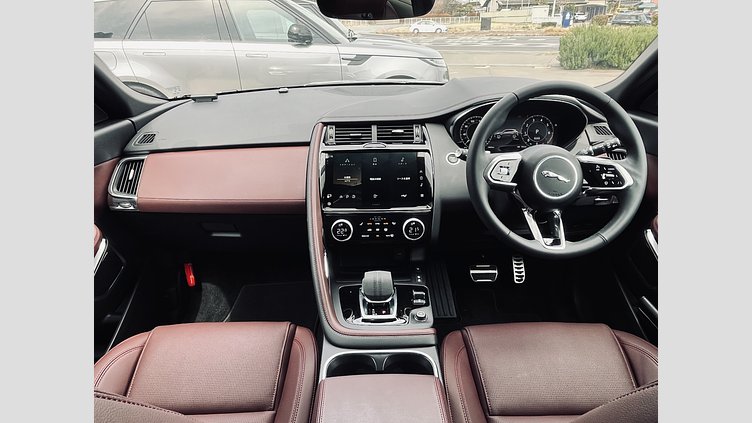 2024 認定中古車 Jaguar E-Pace サントリーニブラック P250 AWD（オートマチック） R-DYNAMIC SE