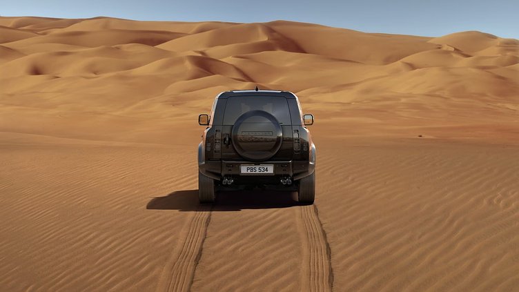2024 新車 Land Rover Defender 90 サントリーニブラック P525 AWD (AT) V8