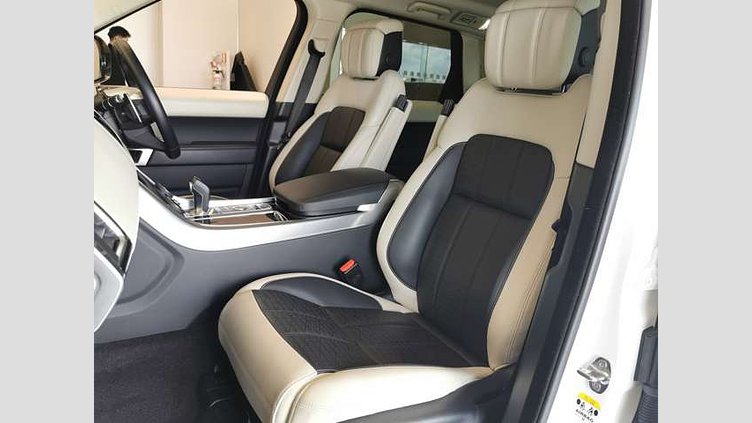 2020 認定中古車 Land Rover Range Rover Sport フジホワイト 3.0リッターI6ガソリン（400 PS） AUTOBIOGRAPHY DYNAMIC