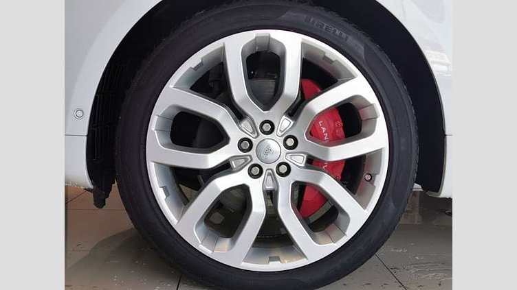2020 認定中古車 Land Rover Range Rover Sport フジホワイト 3.0リッターI6ガソリン（400 PS） AUTOBIOGRAPHY DYNAMIC