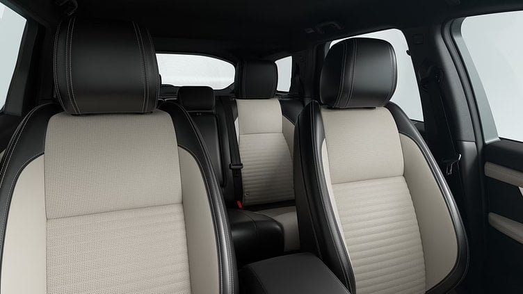 2025 Nowy Land Rover Discovery Sport Santorini Black D165 Standardowy rozstaw osi Dynamic SE