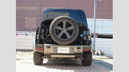 Defender 110 6