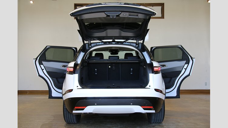 2024 認定中古車 Land Rover Range Rover Velar オストゥーニパールホワイト D200マイルドハイブリッド（ディーゼル） Dynamic SE