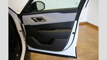Range Rover Velar 24
