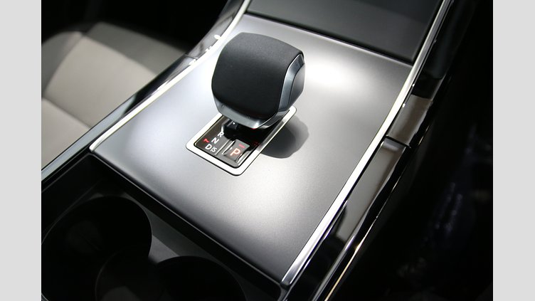 2024 認定中古車 Land Rover Range Rover Velar オストゥーニパールホワイト D200マイルドハイブリッド（ディーゼル） Dynamic SE
