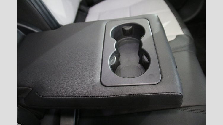 2024 認定中古車 Land Rover Range Rover Velar オストゥーニパールホワイト D200マイルドハイブリッド（ディーゼル） Dynamic SE