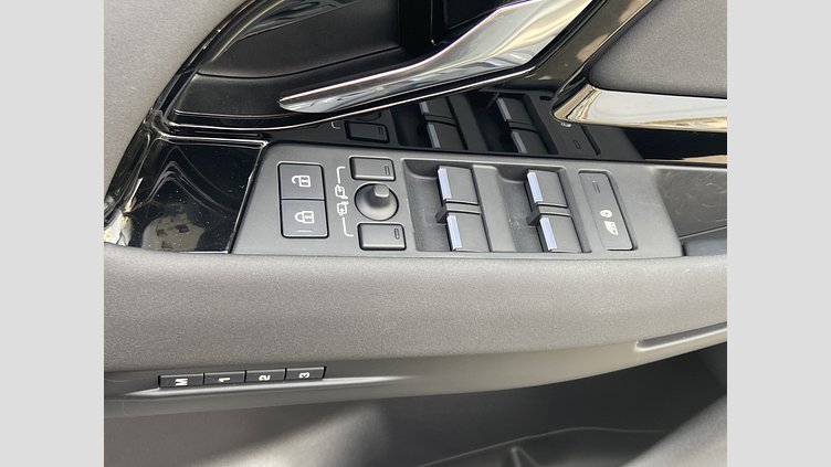 2024 認定中古車 Land Rover Range Rover Evoque アロイオスグレイ D200（ディーゼル）  S