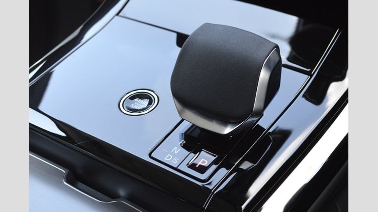 2024 認定中古車 Land Rover Range Rover Sport サントリーニブラック D300マイルドハイブリッド スタンダードホイールベース Dynamic SE