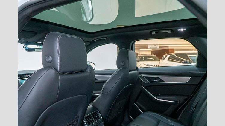 2023 Approved Jaguar F-Pace White auto R-DYNAMIC SE 