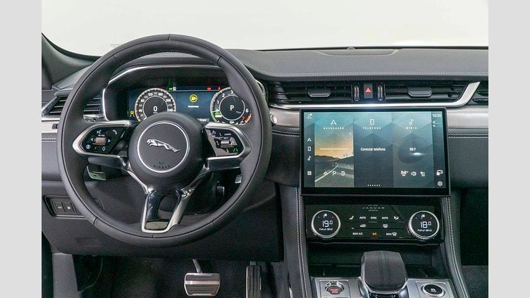 2023 Approved Jaguar F-Pace White auto R-DYNAMIC SE 