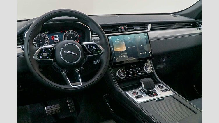 2023 Approved Jaguar F-Pace White auto R-DYNAMIC SE 
