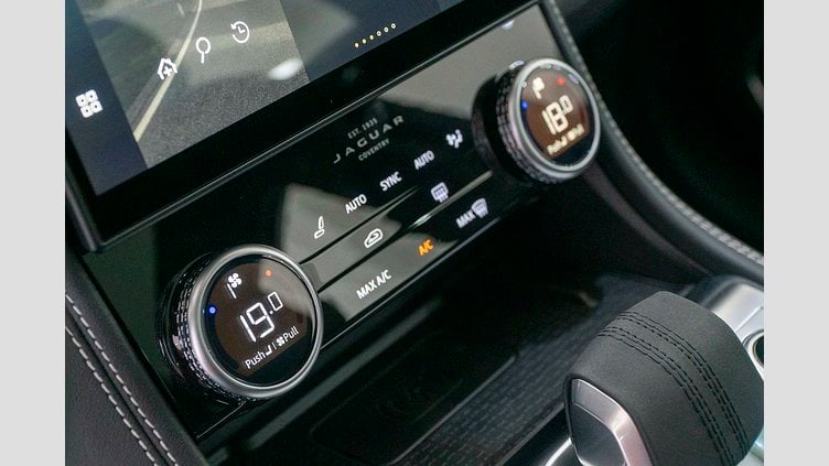2023 Approved Jaguar F-Pace White auto R-DYNAMIC SE 