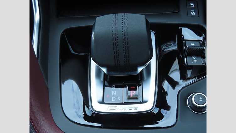 2023 認定中古車 Jaguar E-Pace サントリーニブラック D200 AWD（オートマチック） R-DYNAMICブラックエディション