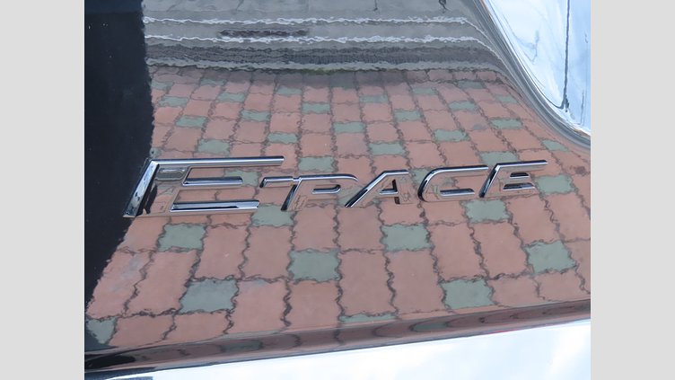 2023 認定中古車 Jaguar E-Pace サントリーニブラック D200 AWD（オートマチック） R-DYNAMICブラックエディション