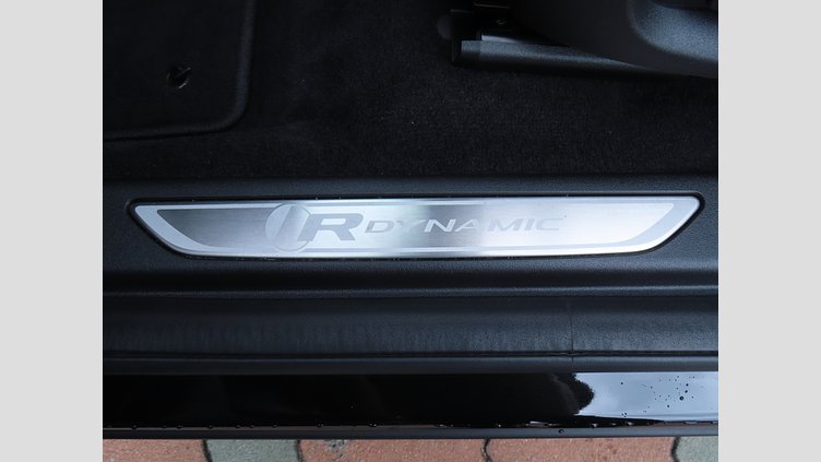 2023 認定中古車 Jaguar E-Pace サントリーニブラック D200 AWD（オートマチック） R-DYNAMICブラックエディション