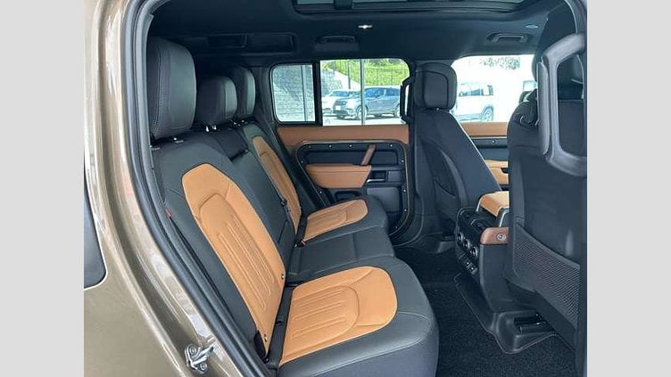 2023 認定中古車 Land Rover Defender 110 ゴンドワナストーン D300 AWD（AT） X