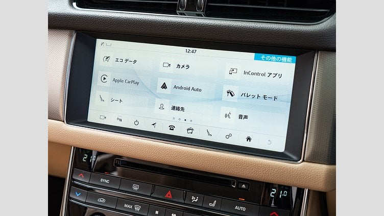 2019 認定中古車 Jaguar XF Fuji White 2.0 litre i4D Diesel プレステージ