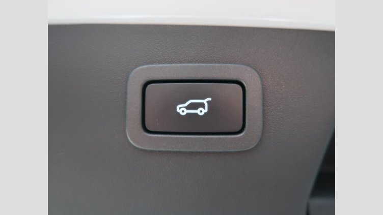 2019 認定中古車 Jaguar E-Pace ユーロンホワイト D180 オートマチック全輪駆動 HSE
