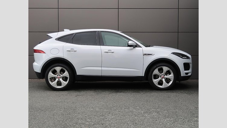 2019 認定中古車 Jaguar E-Pace ユーロンホワイト D180 オートマチック全輪駆動 HSE