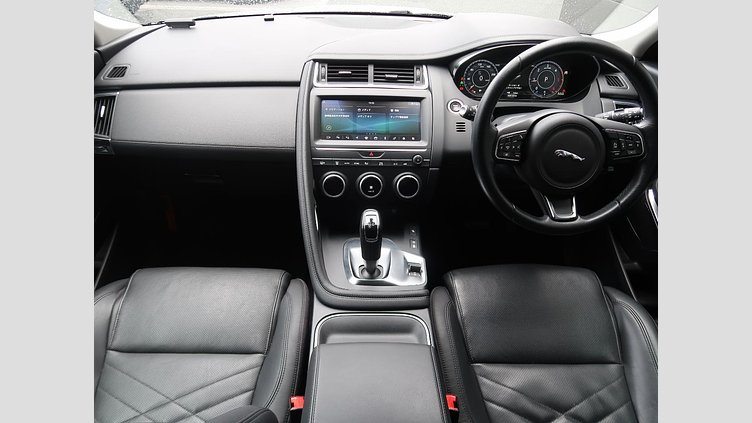 2019 認定中古車 Jaguar E-Pace ユーロンホワイト D180 オートマチック全輪駆動 HSE