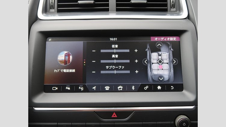 2019 認定中古車 Jaguar E-Pace ユーロンホワイト D180 オートマチック全輪駆動 HSE