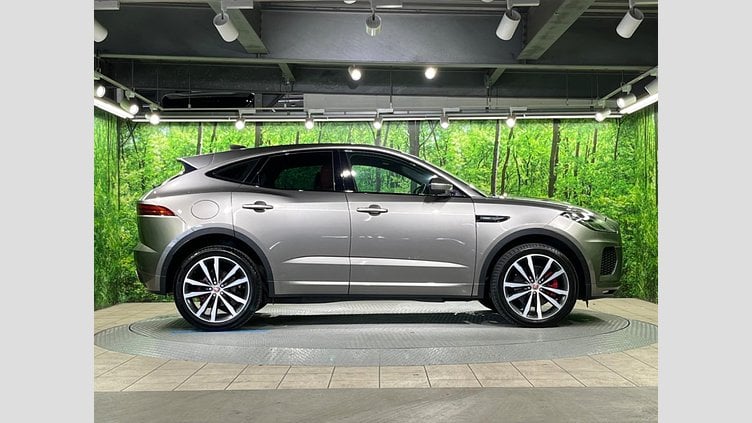 2018 認定中古車 Jaguar E-Pace シリコン シルバー P300 オートマチック全輪駆動 R-DYNAMIC HSE