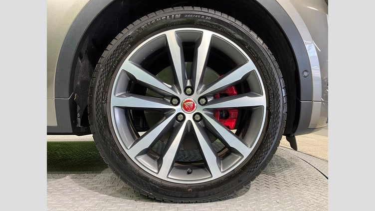 2018 認定中古車 Jaguar E-Pace シリコン シルバー P300 オートマチック全輪駆動 R-DYNAMIC HSE