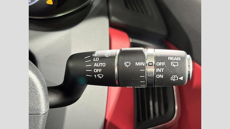 2018 認定中古車 Jaguar E-Pace シリコン シルバー P300 オートマチック全輪駆動 R-DYNAMIC HSE