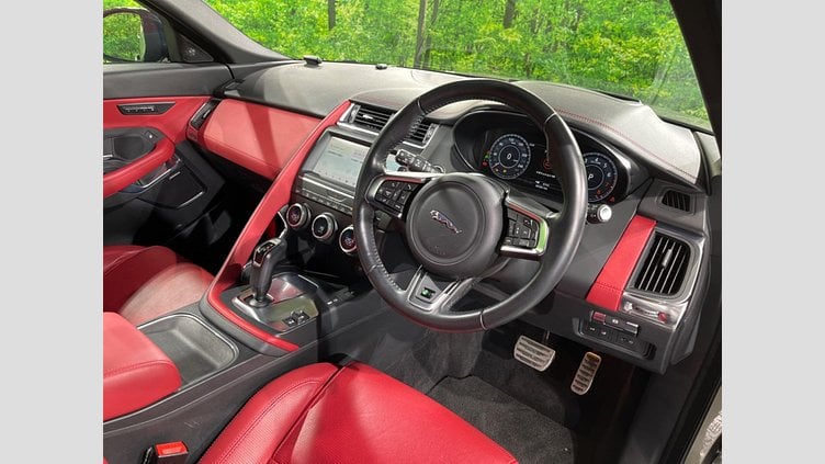 2018 認定中古車 Jaguar E-Pace シリコン シルバー P300 オートマチック全輪駆動 R-DYNAMIC HSE