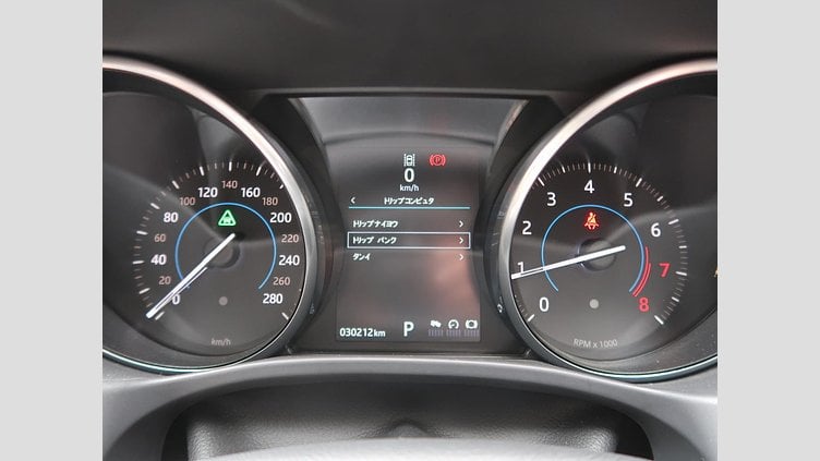 2017 認定中古車 Jaguar XE Loire Blue 249PS
 プレステージ