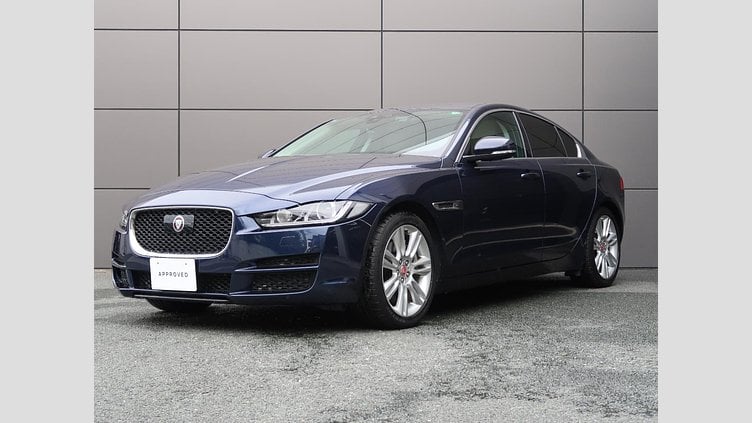 2017 認定中古車 Jaguar XE Loire Blue 249PS
 プレステージ