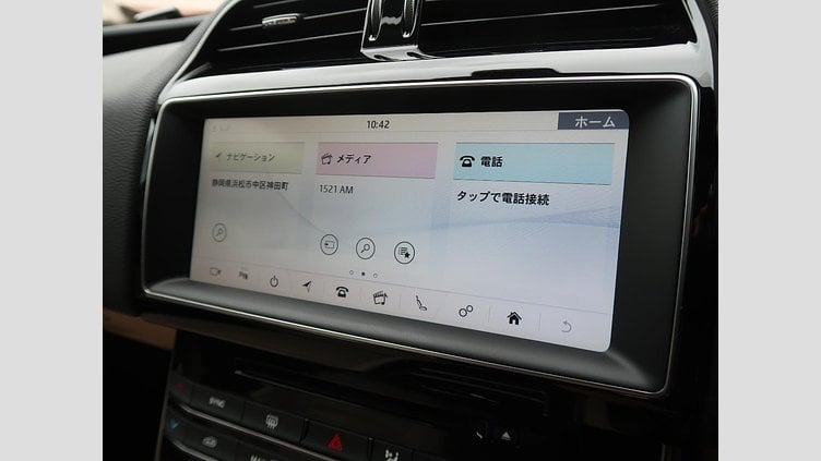 2017 認定中古車 Jaguar XE Loire Blue 249PS
 プレステージ