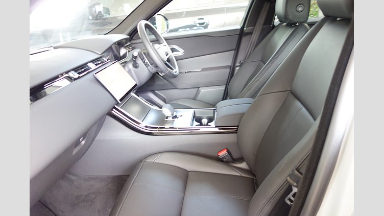2025 認定中古車 Land Rover Range Rover Velar アロイオスグレイ D200マイルドハイブリッド（ディーゼル） スタンダードホイールベース Dynamic SE