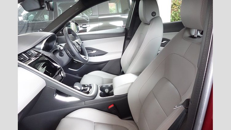 2024 認定中古車 Jaguar E-Pace フィレンツェレッド P250 AWD（オートマチック） R-DYNAMIC SE