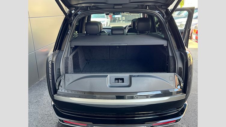 2024 認定中古車 Land Rover Range Rover サントリーニブラック D300 AWD MHEV（AT） スタンダードホイールベース HSE
